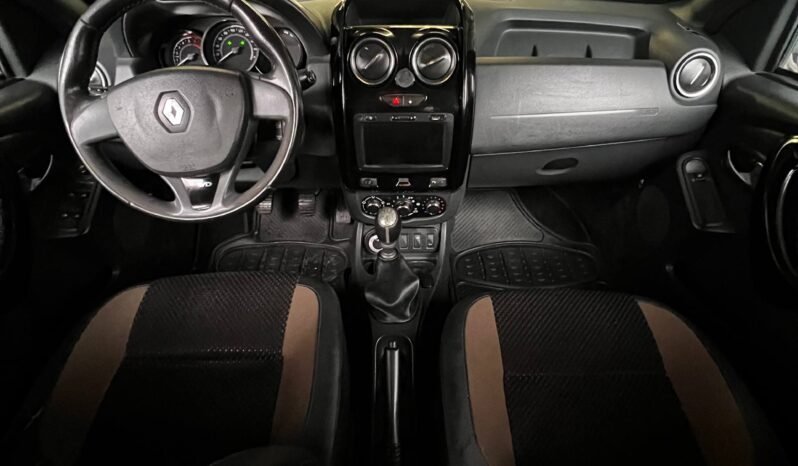 
								RENAULT DUSTER DYNAMIQUE 4X4 MT 2.0 full									