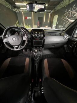 
										RENAULT DUSTER DYNAMIQUE 4X4 MT 2.0 full									