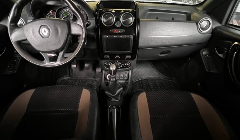
								RENAULT DUSTER DYNAMIQUE 4X4 MT 2.0 full									