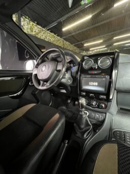 
										RENAULT DUSTER DYNAMIQUE 4X4 MT 2.0 full									