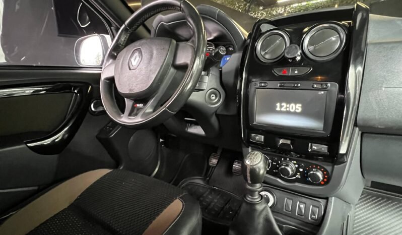 
								RENAULT DUSTER DYNAMIQUE 4X4 MT 2.0 full									