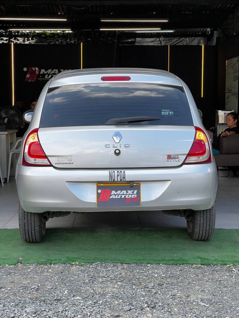 
								RENAULT CLIO STYLE full									