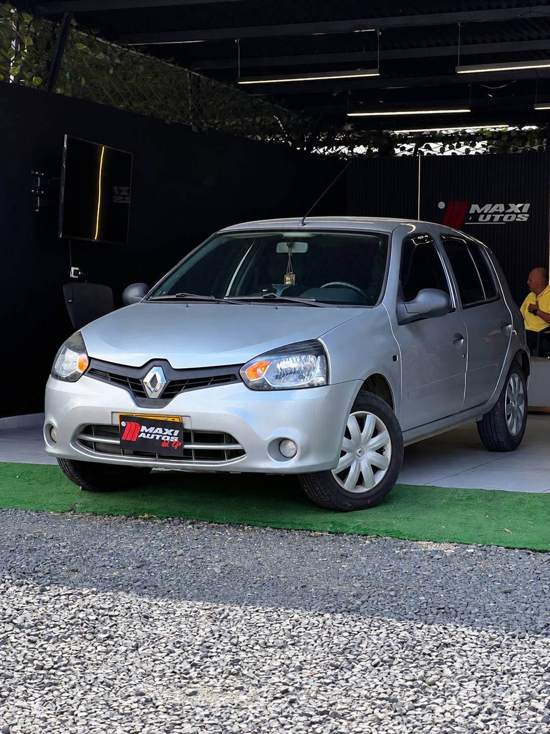 RENAULT CLIO STYLE